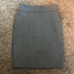 Black and white high waisted pencil skirt